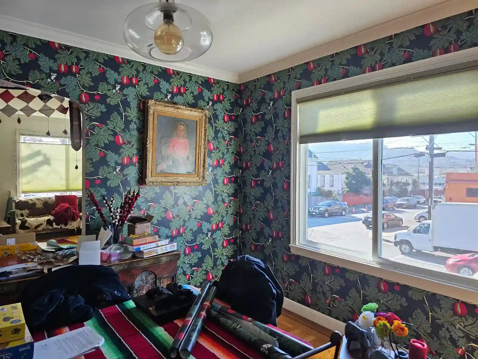Beautifully finished wallpaper room by Smyrna Wallpaper Installers in Buckhead